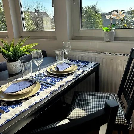 Quiet Garden-view Apartman *