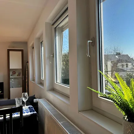 Quiet Garden-view Studio Dusseldorf