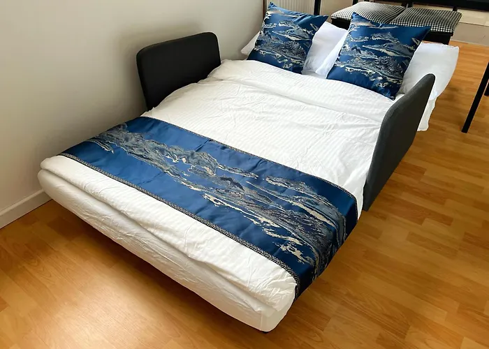 Апартаменты Quiet Garden-view