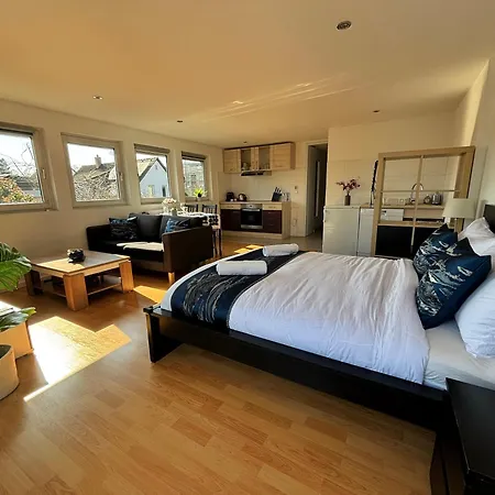 شقة Quiet Garden-view