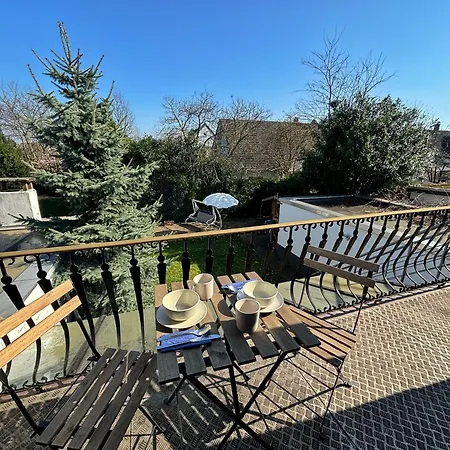 Quiet Garden-view شقة *